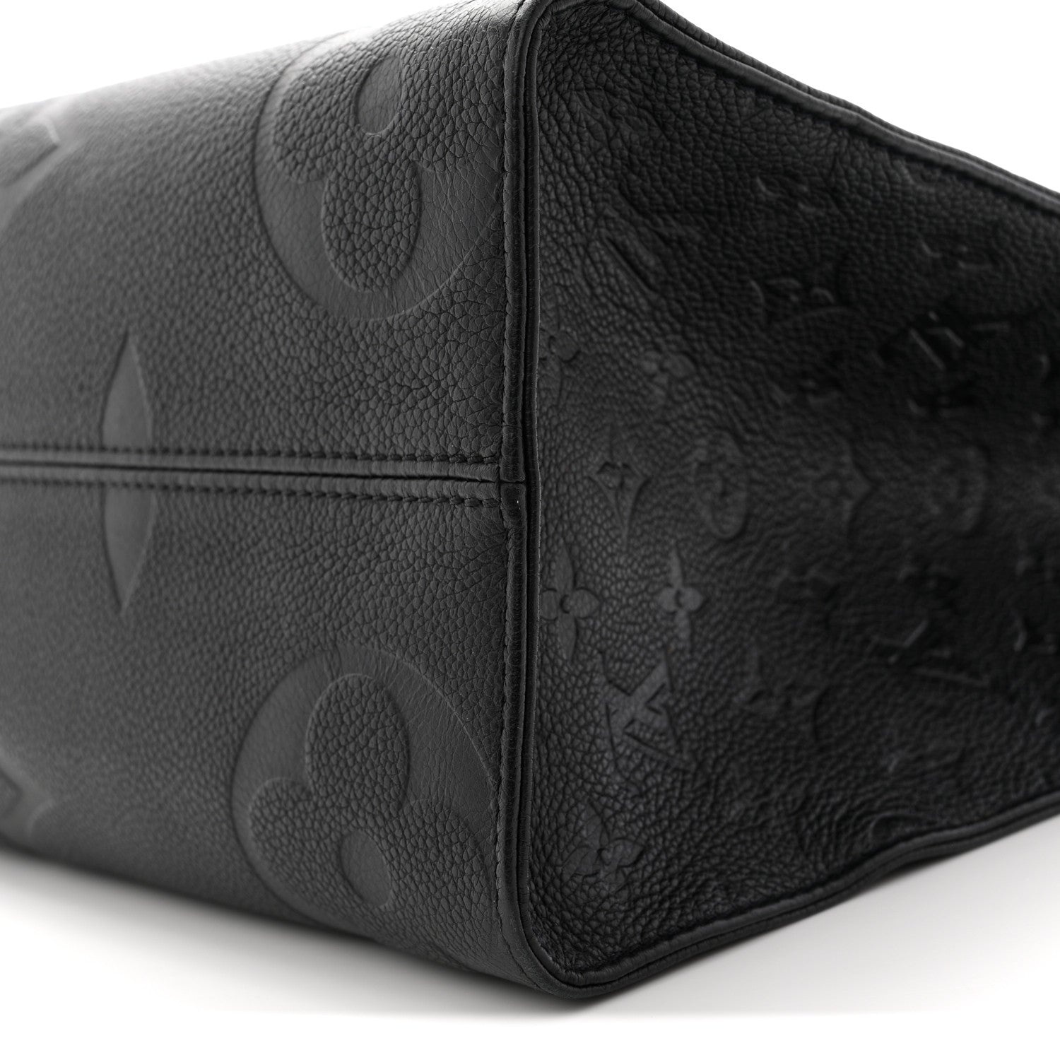 Empreinte Monogram Giant Onthego MM Black