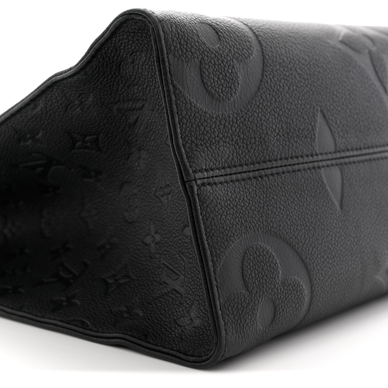 Empreinte Monogram Giant Onthego MM Black