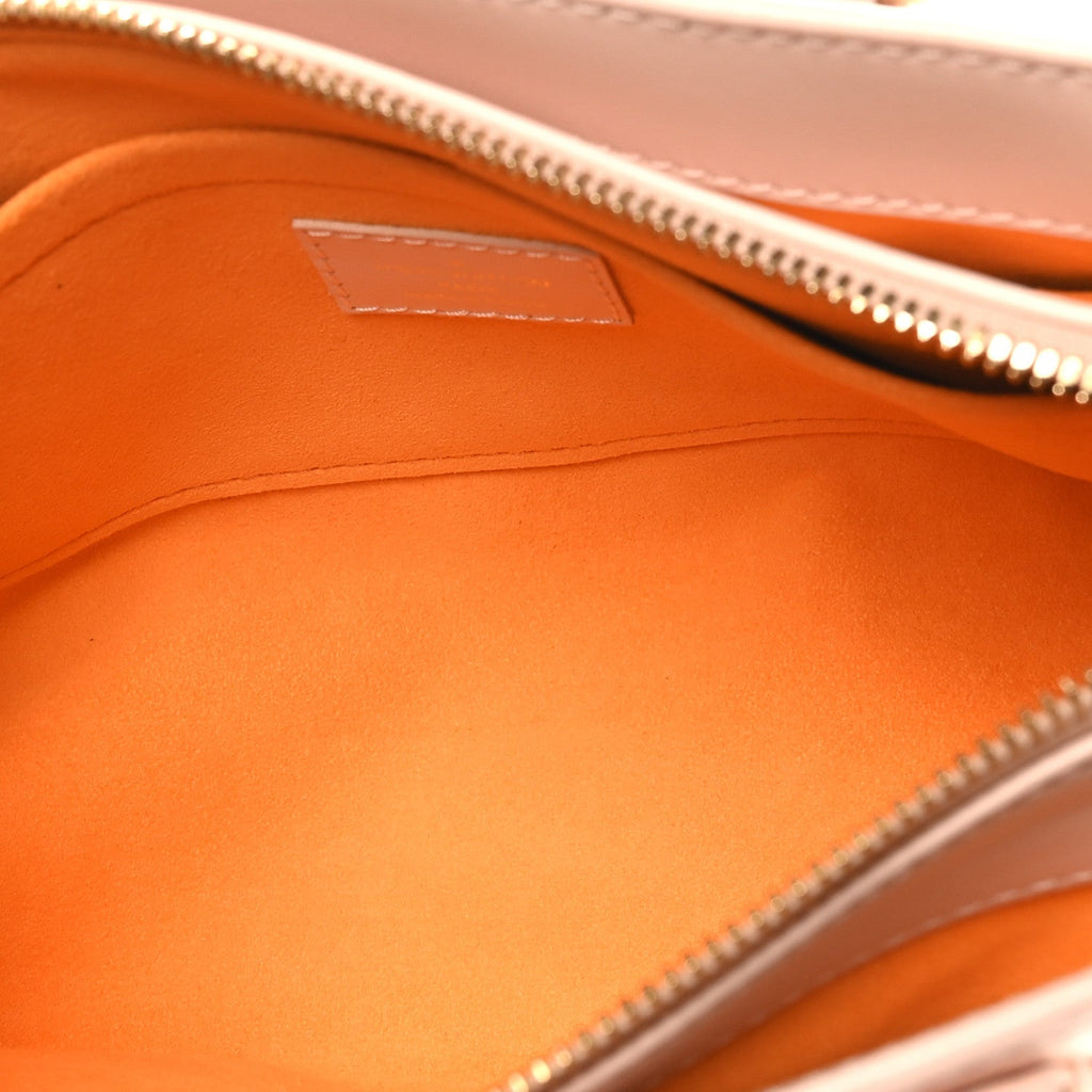 Calfskin OnTheGo East West Pearl Pink