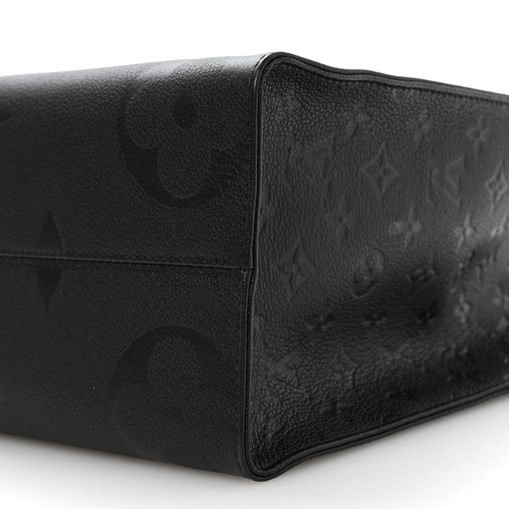 Empreinte Monogram Giant Onthego MM Black