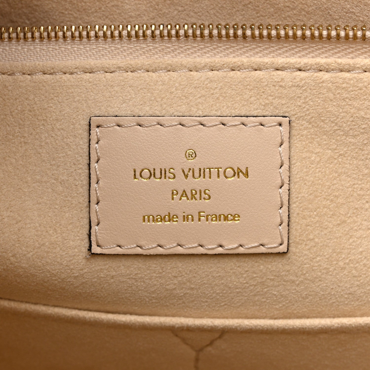 Empreinte Monogram Giant Onthego MM Creme